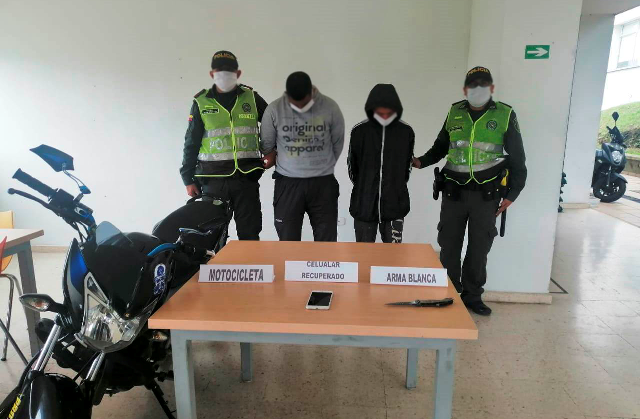 Capturamos-dos-hombres-por-el-delito-de-hurto-hechos-cometidos-en-el-sector-de-Frailes Mediante-la-ejecuciòn-del-plan-candado-capturamos-en-la-avenida-Santander-con-calle-11-municipio-de-Pereira