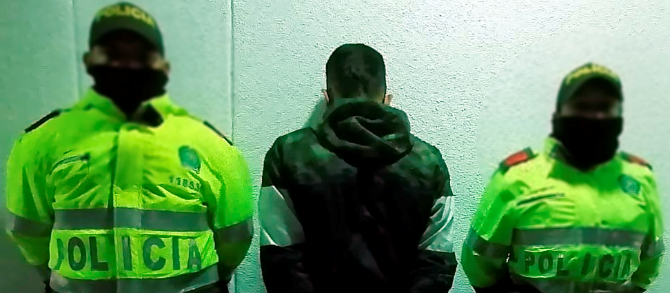 Capturamos-dos-hombres-quienes-llevaban-consigo-armas-de-fuego-y-armas-traumáticas  La-actividad-operacional-fue-ejecutada-en-el-municipio-de-Pereira