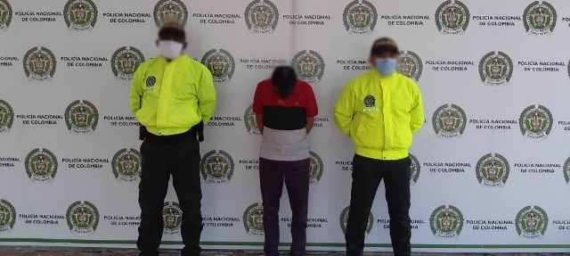 Capturamos-un-hombre-por-los-delitos-de-acceso-carnal-violento-agravado-y-acto-sexual-violento  La-actividad-operacional-se-realiza-en-el-parque-Gaitán-de-la-capital-del-departamento-de-Risaralda