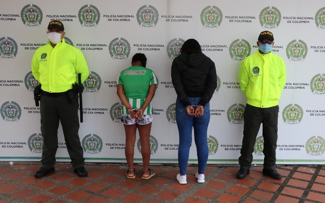 “Dani” y “Andrea” son capturadas por concierto para delinquir y tráfico de estupefacientes Mujeres capturadas por distribución de marihuana