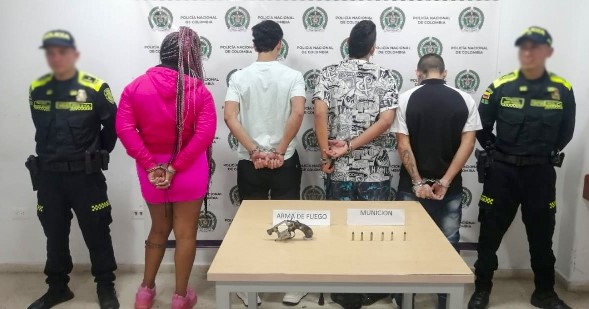 Capturados con arma de fuego tipo revólver, calibre 38