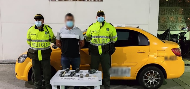 En-vehículo-de-servicio-público-capturamos-un-hombre-con-marihuana-y-base-de-coca La-actividad-operacional-se-adelanto-en-el-sector-de-la-glorieta de turín-de-la-capital-risaraldense