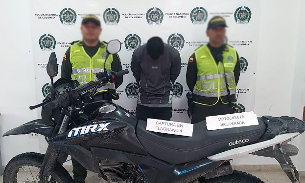 Capturado un hombre por hurto en zona rural de Risaralda  Capturado un individuo e incautada motocicleta