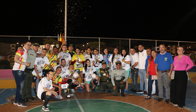 Incentivamos-en-nuestra-comunidad-el-fortalecimiento-de-los-derechos-humanos Llevamos-con-éxito-la-final-del-torneo-inter-barrial-jugando-por-la-paz-y-por-la-vida