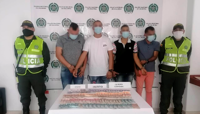 En-reacción-policial-capturamos-cuatro-hombres-por-el-delito-de-hurto-en-la-ciudad-de-Pereira Gracias-a-la-ejecución-del-plan-candado-y-la-información-ciudadana-se-logran-estas-significativas-capturas