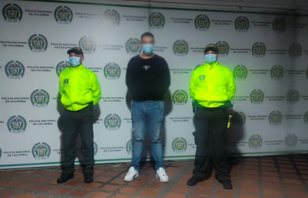 Se entrega a las autoridades un hombre conocido como “Pequeño Juan”   Se entrega a las autoridades un hombre conocido como “Pequeño Juan”