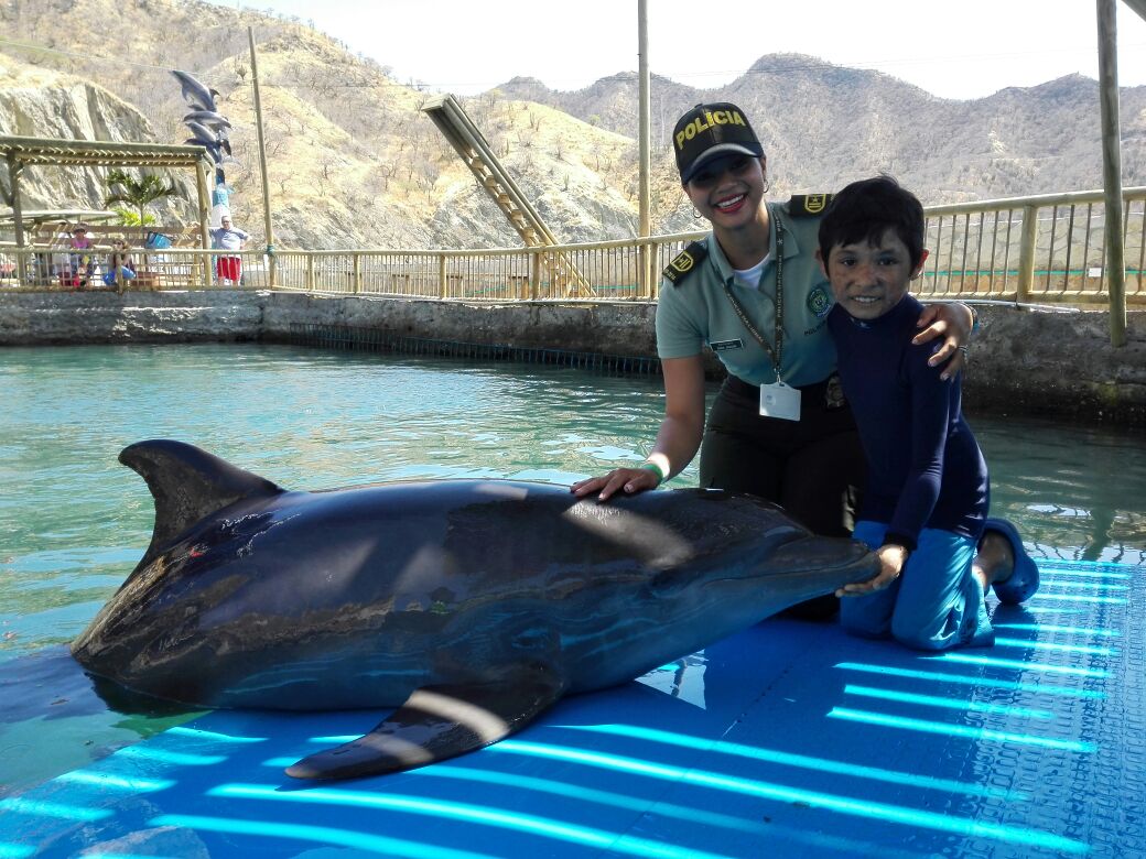 Policía cumple el sueño de un niño Cumpliendo el sueño de un niño de Jamundí