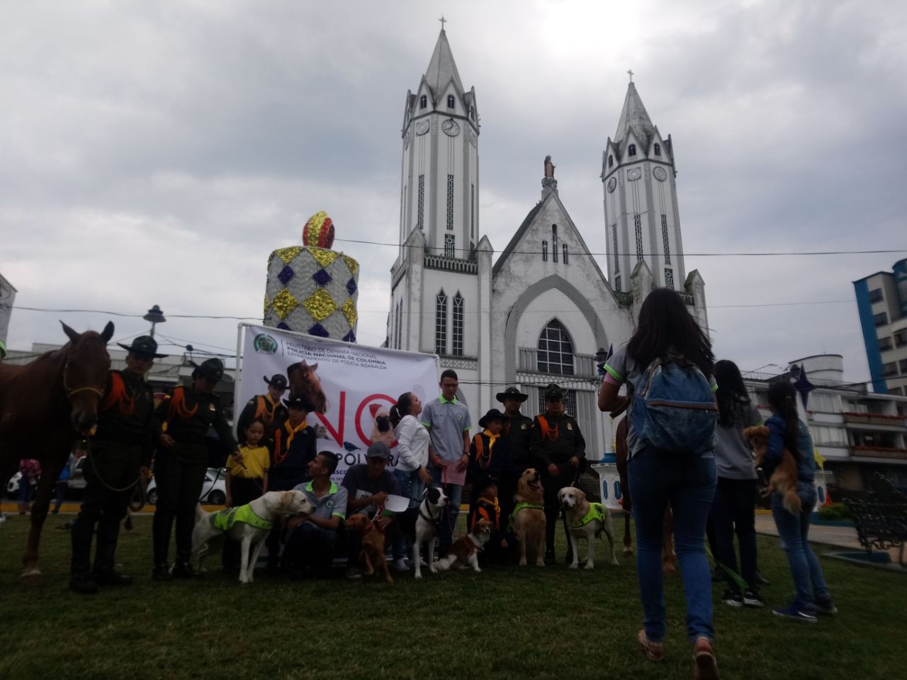 nuestras mascotas te lo agradeceran  Campaña NO a la pólvora