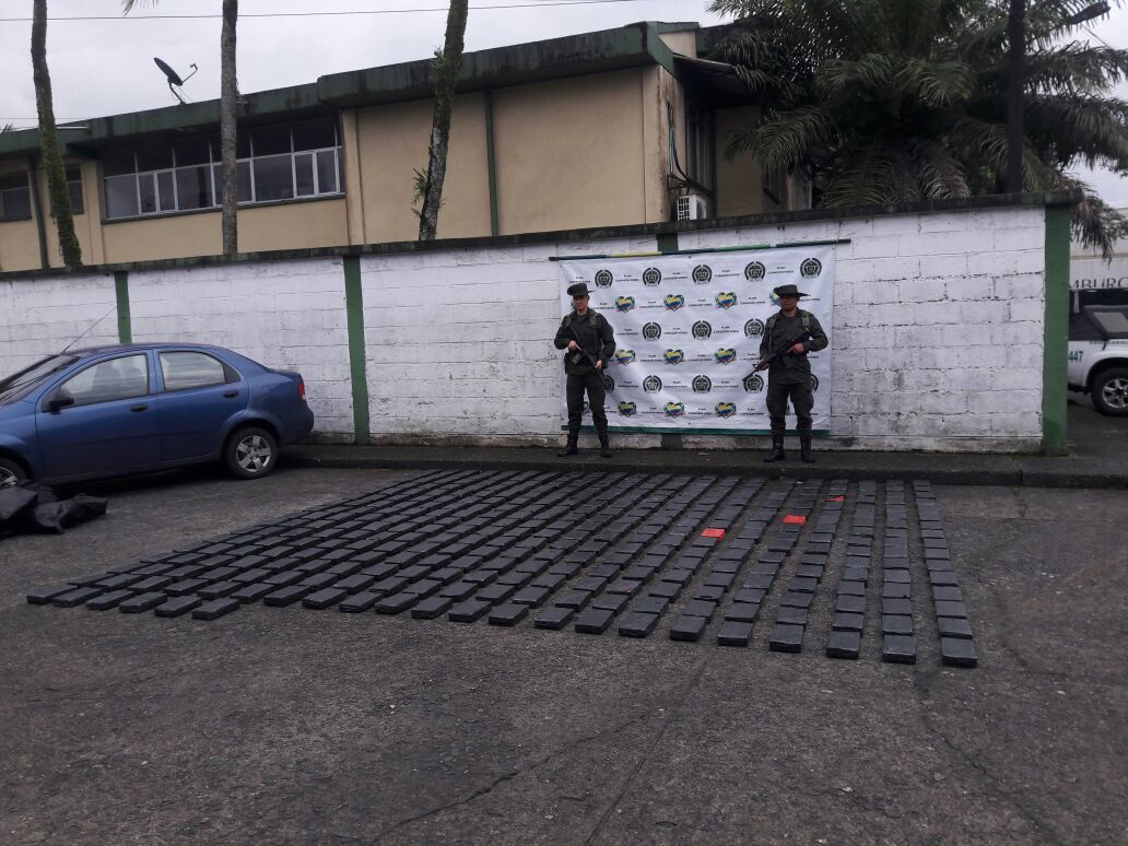 Contundentes operativos de la Policía Nacional en la lucha frontal contra el tráfico de estupefacientes en el puerto de Buenaventura Contundentes-operativos-de-la-Policía-Nacional-en-contra-el-tráfico-de-estupefacientes-en-el-puerto-de-Buenaventura