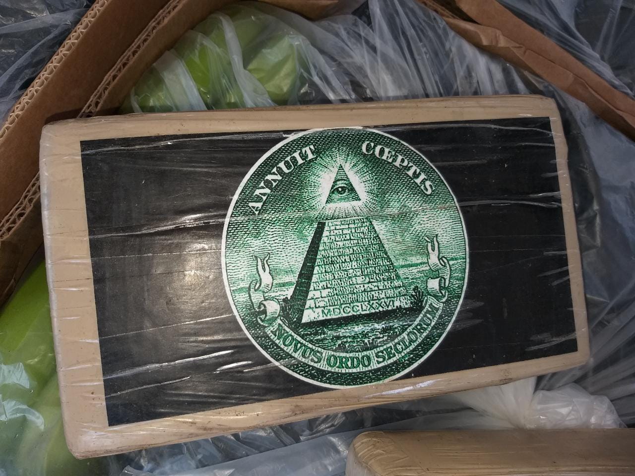 Caen-1.100-kilos-de-clorhidrato-cocaína Incautamos 1.100 kilos de clorhidrato cocaína en el puerto de Santa Marta ocultos en cajas de frutasCaen-1.100-kilos-de-clorhidrato-cocaína