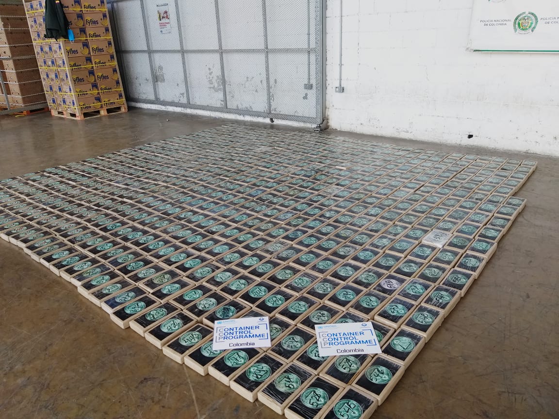 Caen-1.100-kilos-de-clorhidrato-cocaína Incautamos 1.100 kilos de clorhidrato cocaína en el puerto de Santa Marta ocultos en cajas de frutas