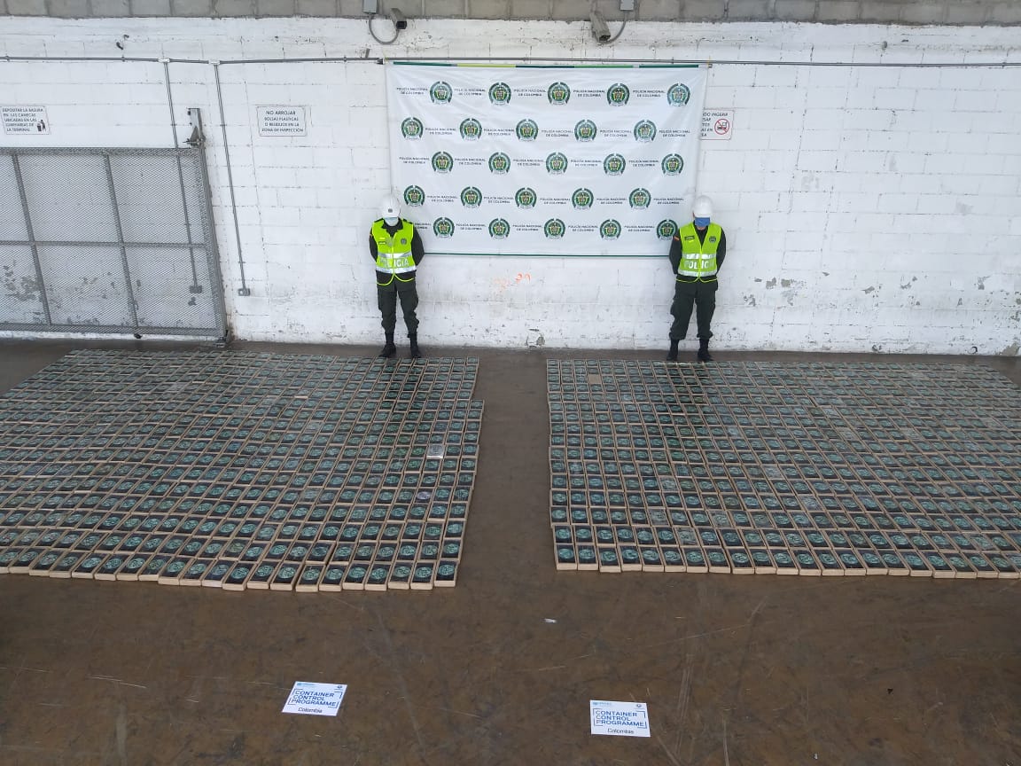 Caen-1.100-kilos-de-clorhidrato-cocaína Incautamos 1.100 kilos de clorhidrato cocaína en el puerto de Santa Marta ocultos en cajas de frutas