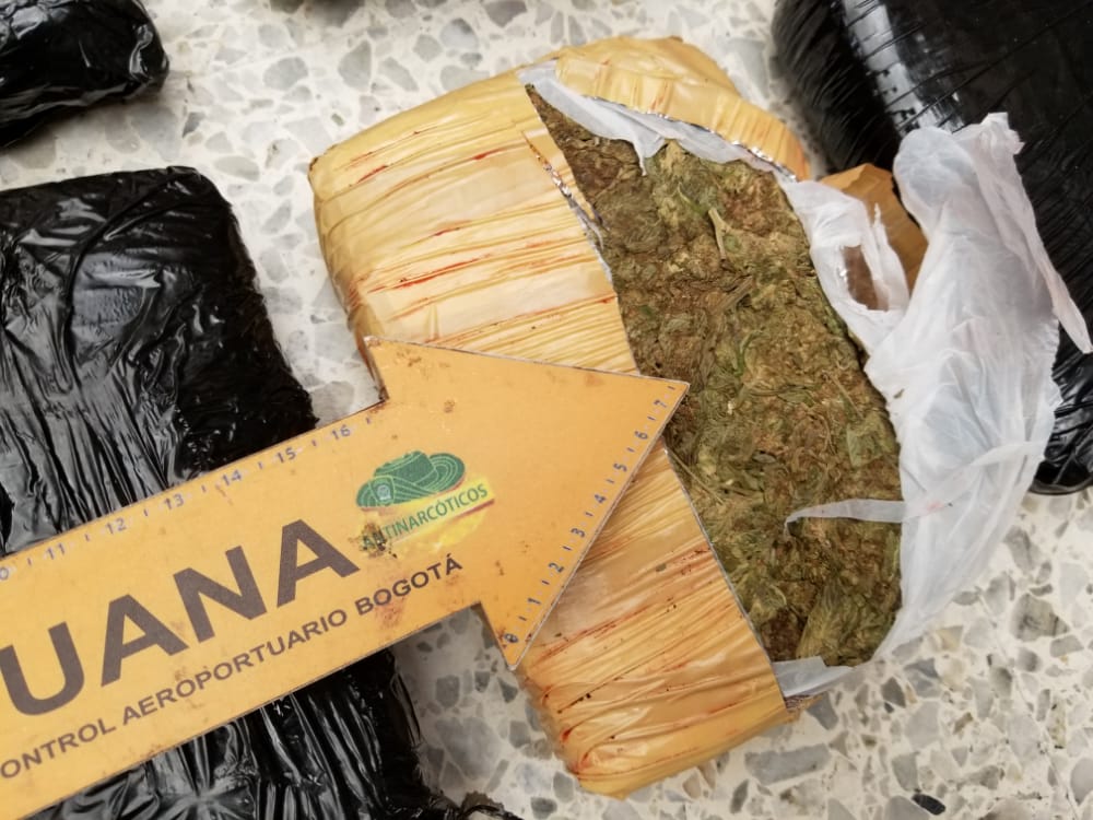 Cae-cargamento-e-marihuana-en-el-aeropuerto-internacional-El-Dorado Cae-cargamento-e-marihuana-en-el-aeropuerto-internacional-El-Dorado