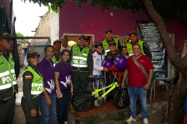 La policía cumple sueños La policía cumple sueños