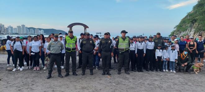 Estrategias Encaminadas A La Protección Ambiental Policía Metropolitana comprometida con la conservación del medio ambiente.