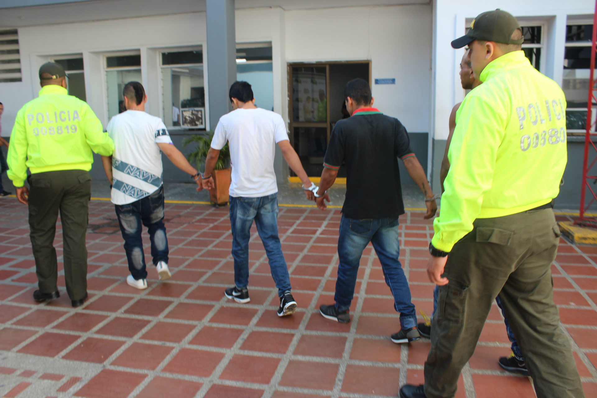 Cuatro integrantes de "la herradura" fueron capturados Integrantes de "la herradura" dejados a disposición de Fiscalía