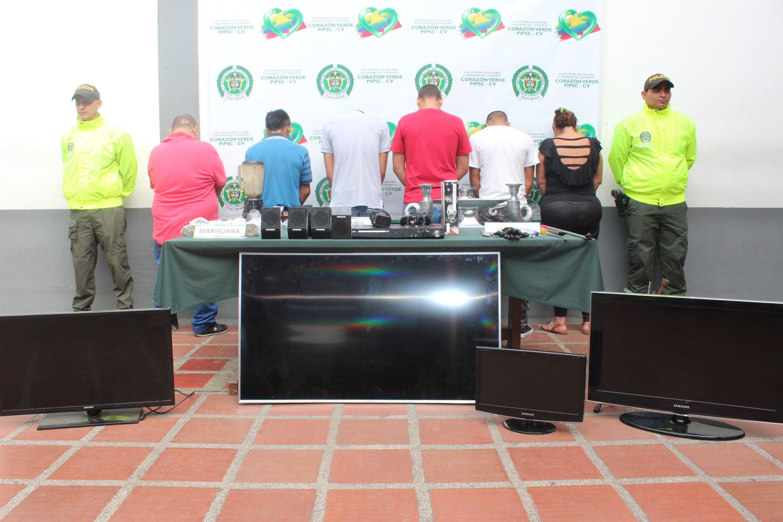 "Pisa suaves" capturados en Cali Operativo de Policía en Cali desarticula estrutura delincuencial dedicada al hurto de residencias