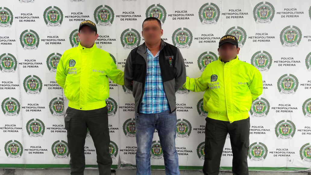 Hombre capturado por homicidio mediante orden judicial Persona capturada por homicidio mediante orden judicial