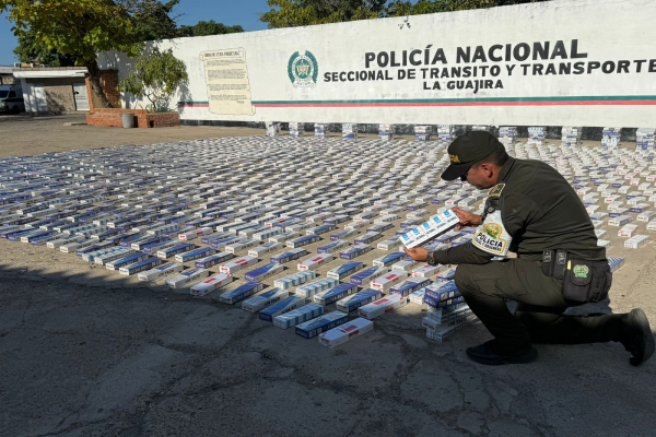 Capturado presunto contrabandista e incautado millonario cargamento de cigarrillos en el corregimiento de Mingueo Capturado presunto contrabandista e incautado millonario cargamento de cigarrillos en el corregimiento de Mingueo