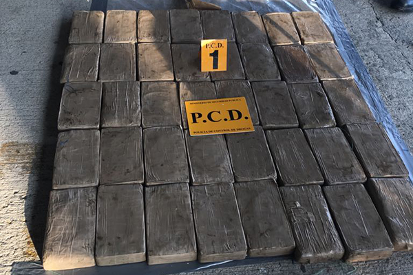 Con autoridades de Costa Rica y Ecuador nos incautamos de 2.7 toneladas de cocaína Con autoridades de Costa Rica y Ecuador nos incautamos de 2.7 toneladas de cocaína