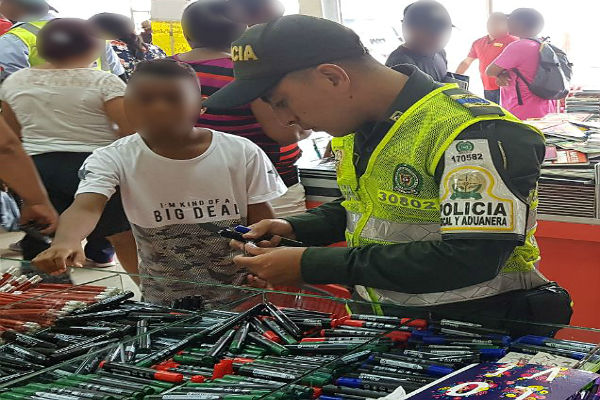 Incautación-útiles-escolares.