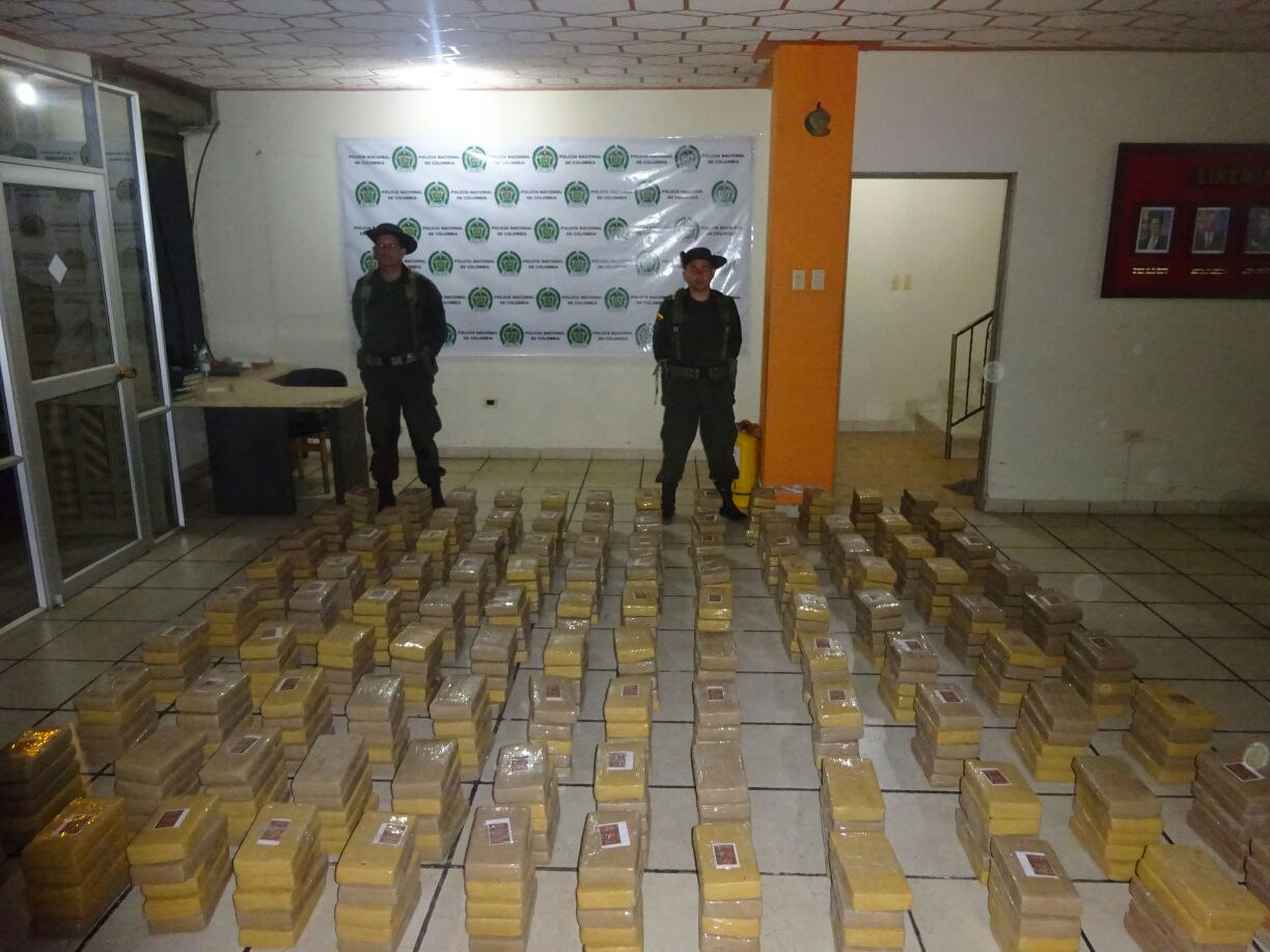 Incautada-más-de-media-tonelada-de-clorhidrato-de-cocaína-al-interior-de-un-furgón-en-el-departamento-de-Nariño Incautada-más-de-media-tonelada-de-clorhidrato-de-cocaína-al-interior-de-un-furgón-en-el-departamento-de-Nariño