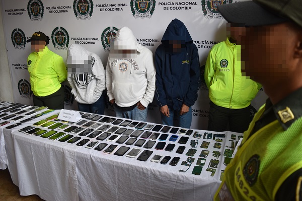 tres capturados por receptación  Operativos de control contra el hurto a celulares