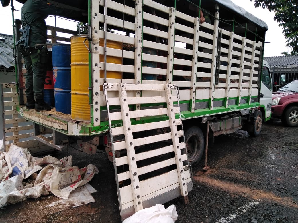 Incautadas-30-toneladas,-siete-personas-capturadas-y-cuatro-vehículos-inmovilizados Incautadas-30-toneladas,-siete-personas-capturadas-y-cuatro-vehículos-inmovilizados