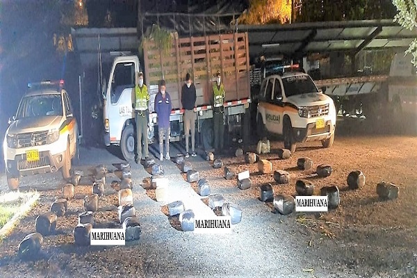 Capturados los responsables  Droga encaletada en una carga de cebolla