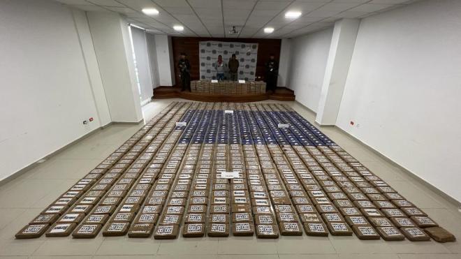 Incautada-1.5-toneladas-de-clorhidrato-de-cocaína-en-zona-rural-de-Piales,-Nariño. Incautada-1.5-toneladas-de-clorhidrato-de-cocaína-en-zona-rural-de-Piales,-Nariño.