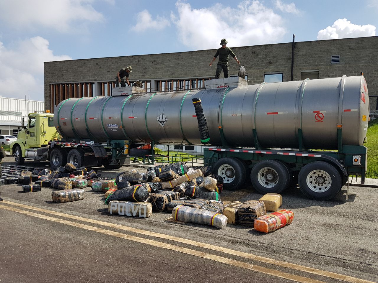 Incautadas-3.5-toneladas-de-marihuana-creepy Incautadas-3.5-toneladas-de-marihuana-creepy