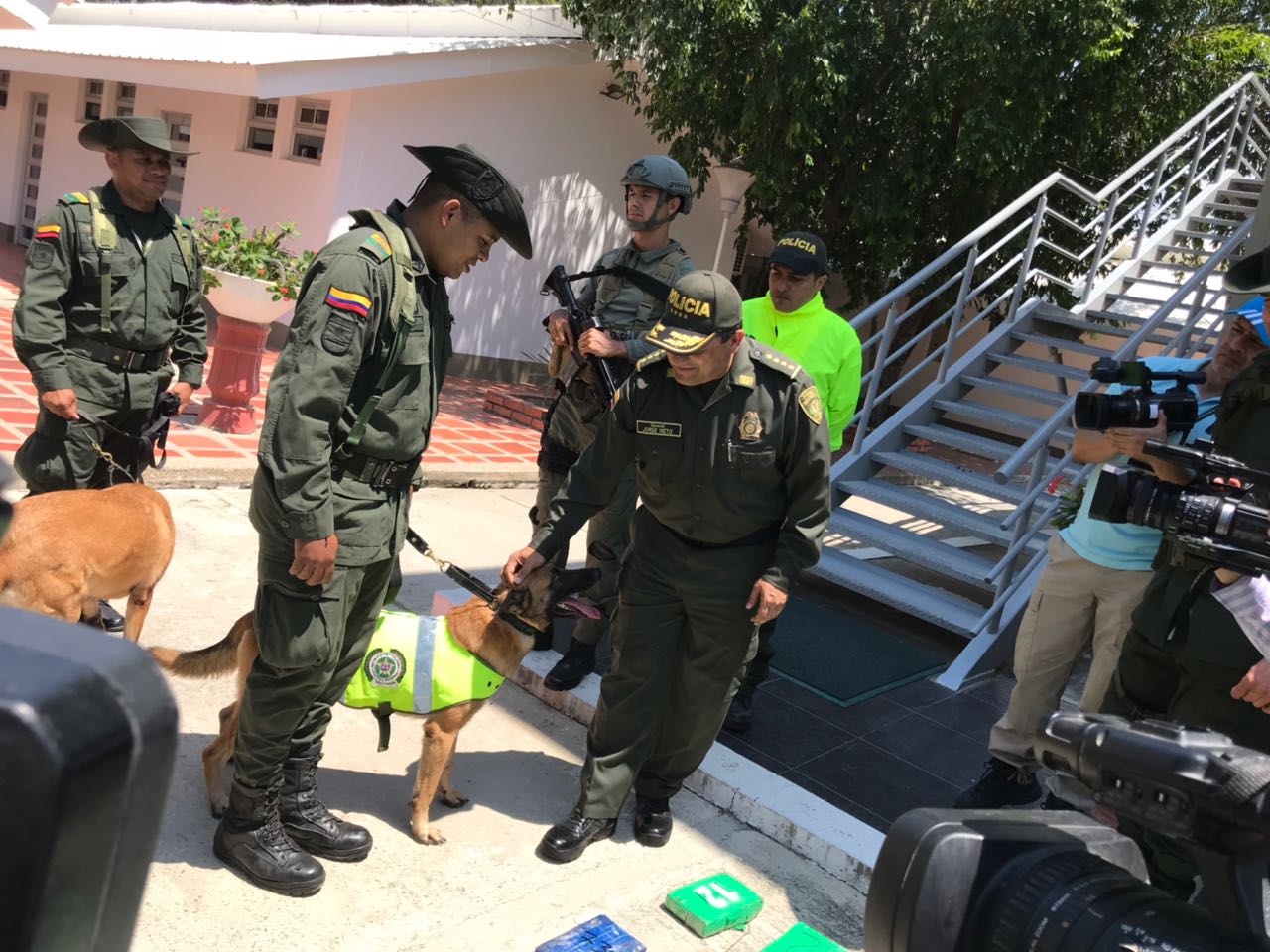 Incautadas más de dos toneladas de cocaína en Santa Marta Incautadas más de dos toneladas de cocaína en Santa Marta