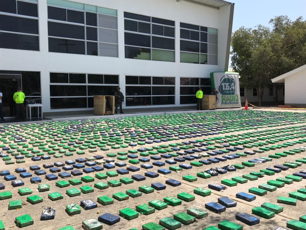 Incautadas más de dos toneladas de cocaína en Santa Marta Incautadas más de dos toneladas de cocaína en Santa Marta