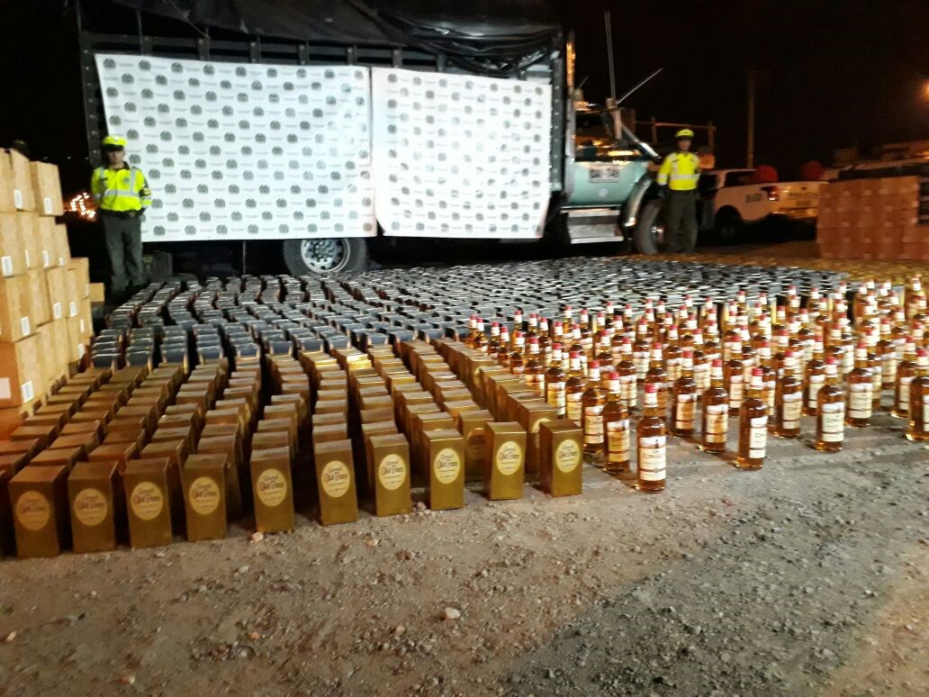 Lucha frontal en contra del licor de contrabando en la capital boyacense incautado-licor-adulterado