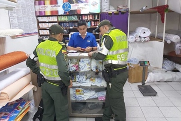 Incautamos-más-de-300-millones-de-pesos-en-calzado-y-textiles-en-el-Cesar