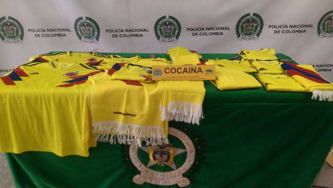 Incautamos-14-camisetas-de la-selección-Colombia-impregnadas-con-cocaína Incautamos-14-camisetas-de la-selección-Colombia-impregnadas-con-cocaína