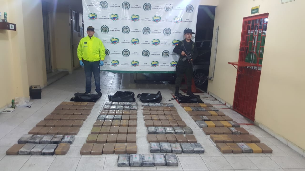 Incautamos-162-kilos-de-cocaína-ocultos-cerca-al-puerto-de-Buenaventura Incautamos-162-kilos-de-cocaína-ocultos-cerca-al-puerto-de-Buenaventura