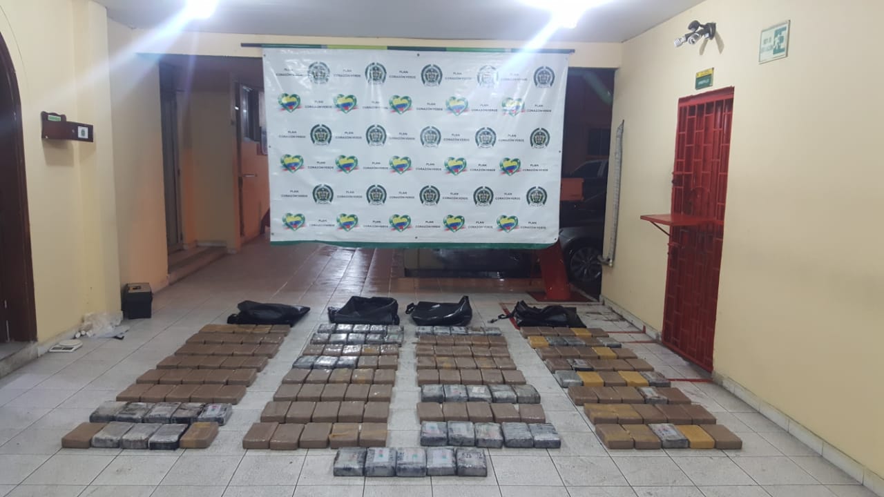 Incautamos-162-kilos-de-cocaína-ocultos-cerca-al-puerto-de-Buenaventura Incautamos-162-kilos-de-cocaína-ocultos-cerca-al-puerto-de-Buenaventura
