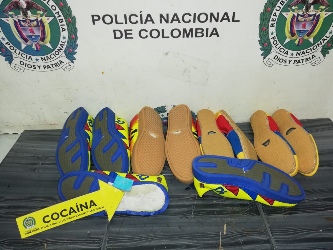 Incautamos-cocaína-oculta-en-tres-encomiendas-en-el-Aeropuerto-el-Dorado  Incautamos-cocaína-oculta-en-tres-encomiendas-en-el-Aeropuerto-el-Dorado