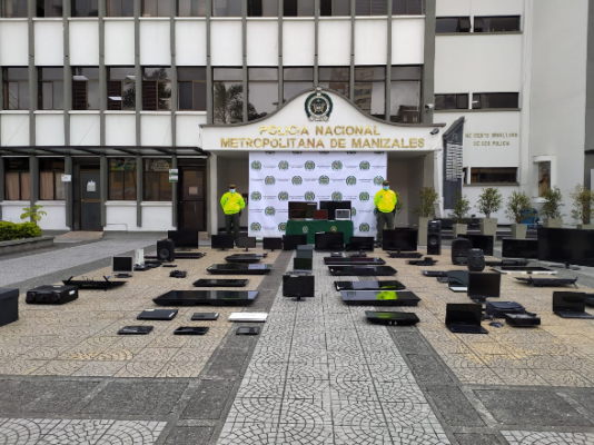 Elementos tecnológicos incautados durante los procedimientos