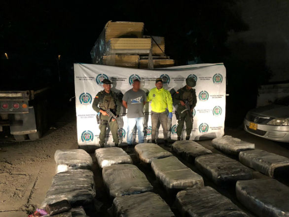 Incautamos más de 450 kilos de marihuana que transitaban por las carreteras costeras del país Incautamos más de 450 kilos de marihuana que transitaban por las carreteras costeras del país