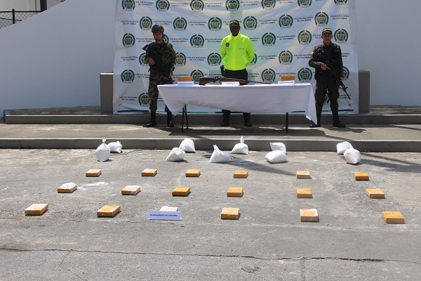 En articulación con ejército Nacional afectamos las finanzas del eln en el departamento del Chocó En-articulación-con-ejército-Nacional-afectamos-las-finanzas-del-eln-en-el-departamento-del-Chocó