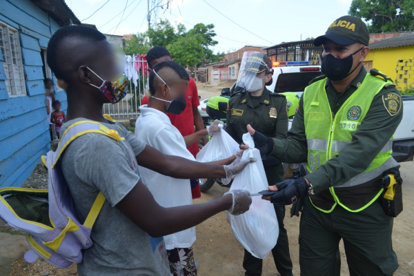 15 Jóvenes firman pacto por la convivencia pacífica  en Cartagena 