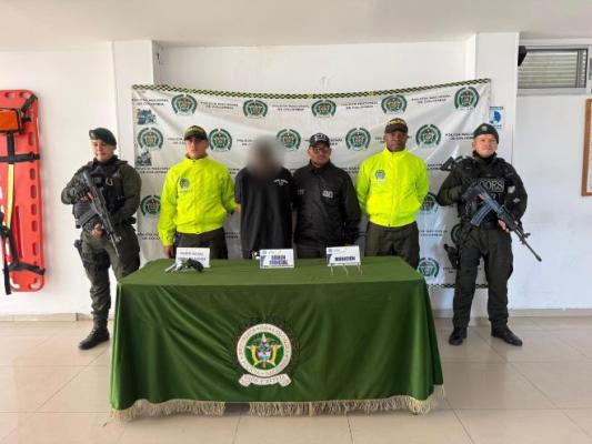 La polic&iacute;a captura hombre mediante orden judicial