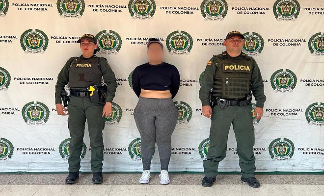La Policía Nacional, logra la captura de una mujer en flagrancia por hurto