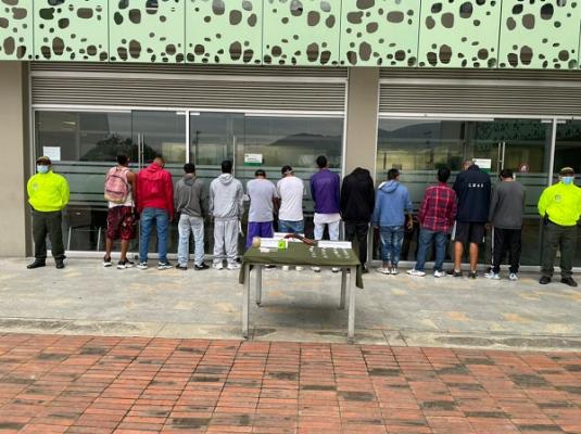 Capturados-en-Vijes Ofensiva-contra-microtráfico-en-Valle-Del-Cauca