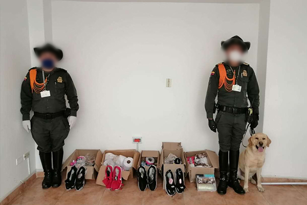 Incautación de marihuana en zapatillas Incautación de marihuana en zapatillas