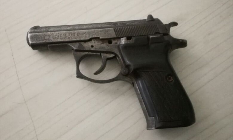 Menor al servicio del clan de golfo fue aprehendido por la Policía Nacional Menor-al-servicio-del-clan-del-golfo-fue-aprehendido-por-la-Policía-Nacional