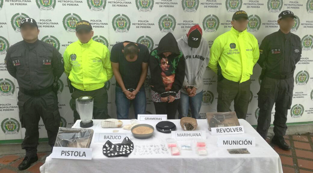 En la lucha frontal contra el microtráfico, capturamos a tres personas por este delito En la lucha frontal contra el microtráfico, capturamos a tres personas por este delito