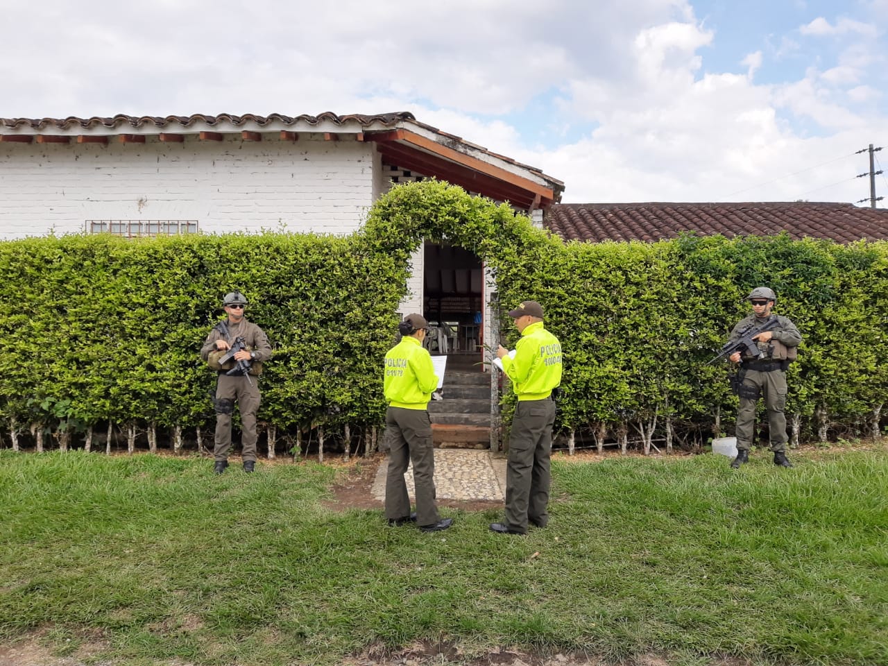 Policía Antinarcóticos y Fiscalía General de la Nación ocupan bienes avaluados 7.500 millones de pesos Policía-Antinarcóticos-y-Fiscalía-General-de-la-Nación-ocupan-bienes-avaluados-7500-millones-de-pesos